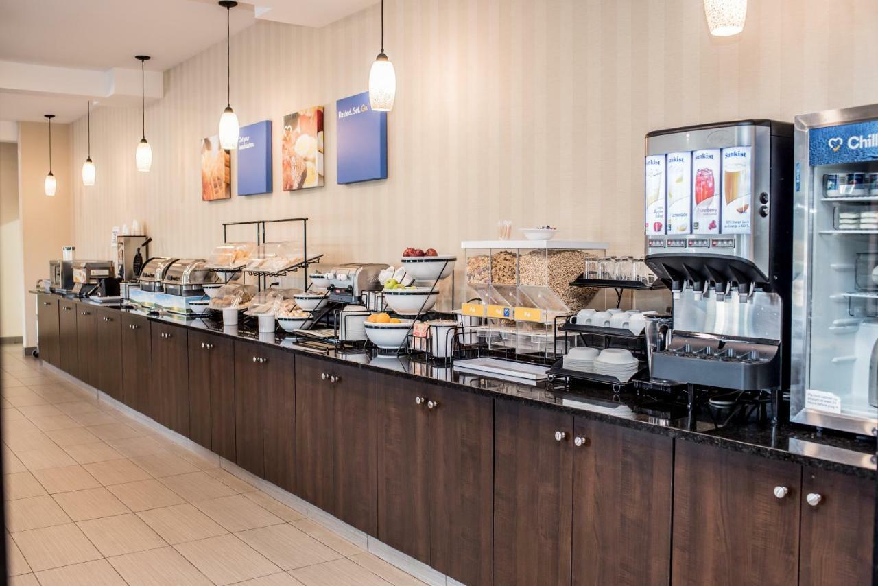 Comfort Inn & Suites Fox Creek Zewnętrze zdjęcie
